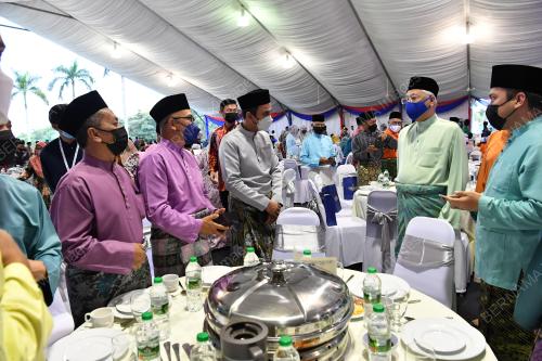 DATUK SERI ISMAIL SABRI YAAKOB