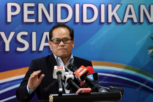 DR MOHD AZAM AHMAD