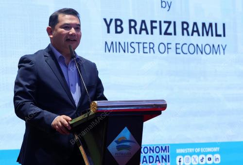 RAFIZI RAMLI