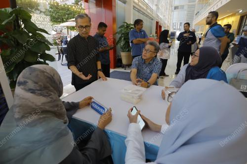 FAHMI FADZIL