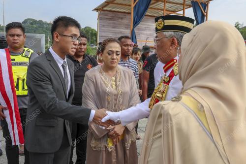 AL-SULTAN ABDULLAH RI'AYATUDDIN AL-MUSTAFA BILLAH SHAH