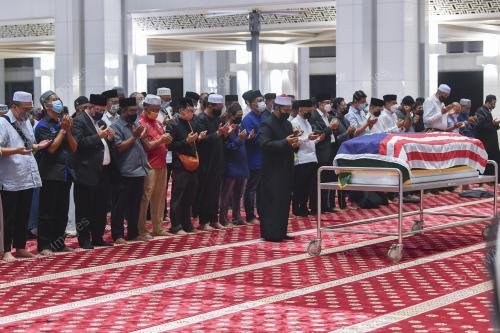 SOLAT JENAZAH KAMSIAH KAMARUDDIN