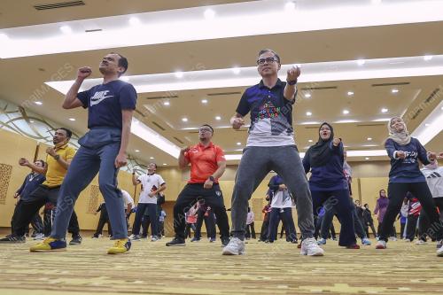 FAHMI FADZIL