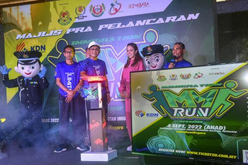 DATUK SERI KHAIRUL DZAIMEE DAUD