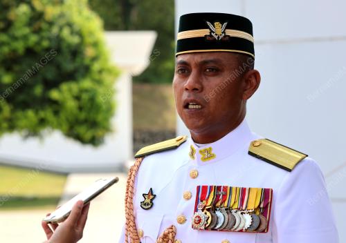 ISTIADAT PERBARISAN SAMBUTAN HARI PAHLAWAN