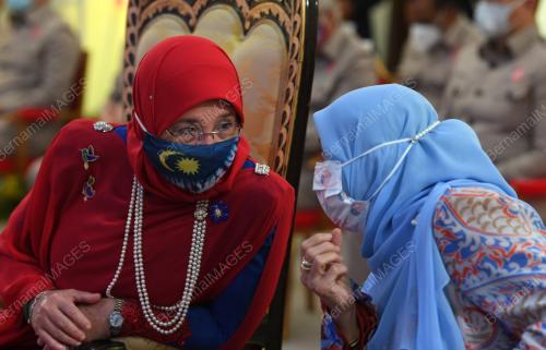 TUNKU HAJAH AZIZAH AMINAH MAIMUNAH ISKANDARIAH