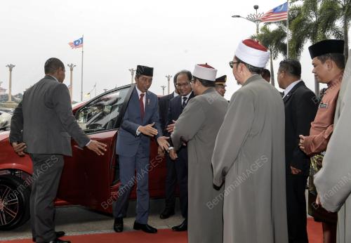 PTJ37_09082019_MAHATHIR_JOKOWI_BN201908067293