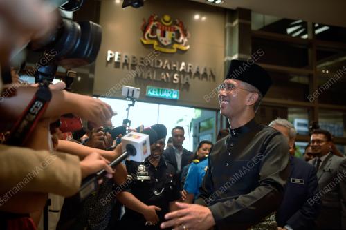 SENATOR TENGKU DATUK SERI ZAFRUL TENGKU ABDUL AZIZ