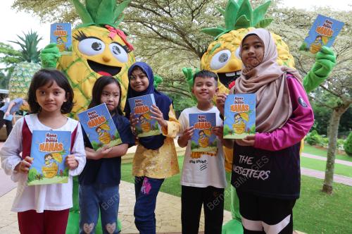 PELANCARAN KOMIK HANA DAN DUNIA NANAS
