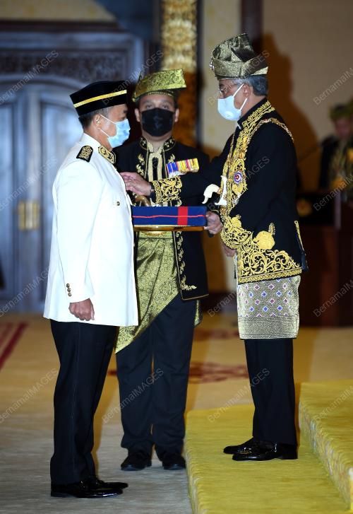 AL-SULTAN ABDULLAH RI'AYATUDDIN AL-MUSTAFA BILLAH SHAH 