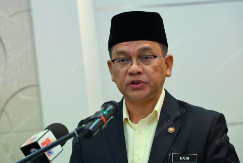 DATUK DR MOHD NA'IM MOKHTAR