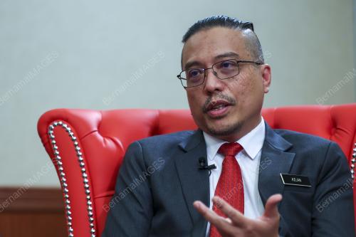 MOHD AZLAN RAZALI