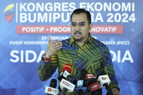 DATUK DR ASYRAF WAJDI DUSUKI