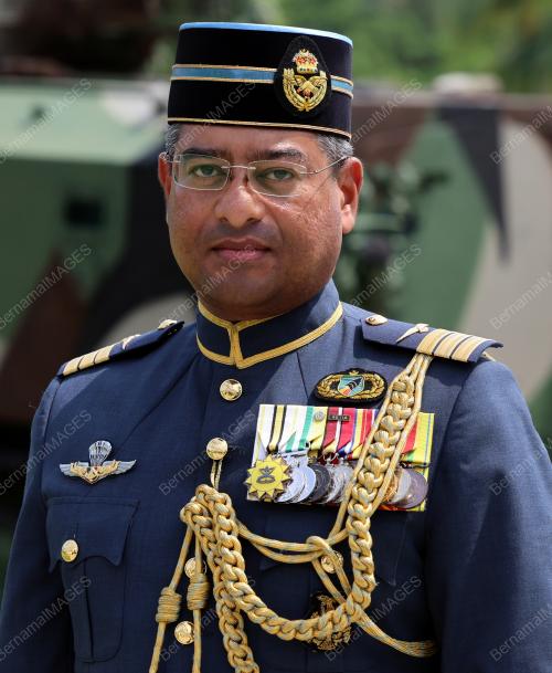ISTIADAT PERBARISAN SAMBUTAN HARI PAHLAWAN