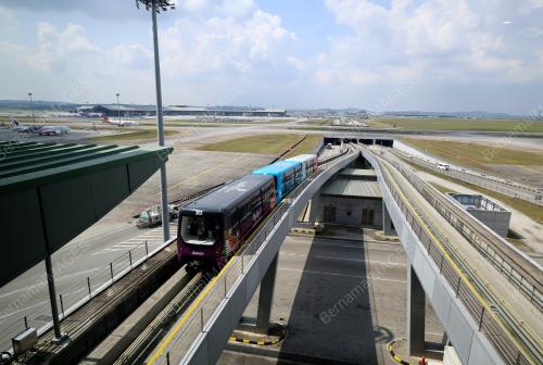 AEROTRAIN