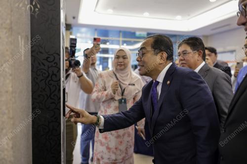 DATUK SERI MOHAMED KHALED NORDIN
