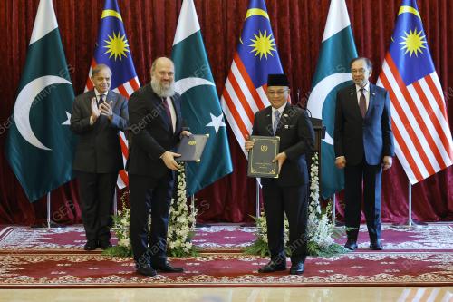 DATUK SERI ANWAR IBRAHIM