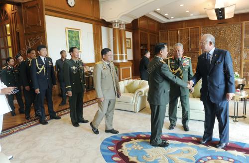 PTJ38_10022015_ASEAN