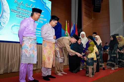 DATUK SERI FADILLAH YUSOF