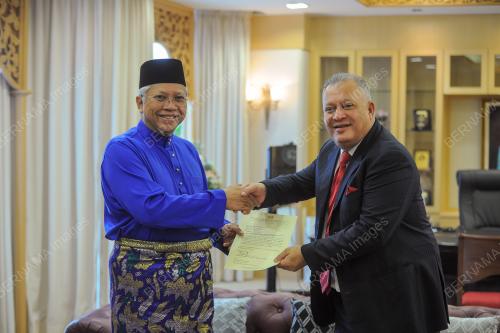 TAN SRI ANNUAR MUSA