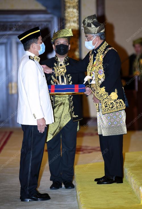 AL-SULTAN ABDULLAH RI'AYATUDDIN AL-MUSTAFA BILLAH SHAH 