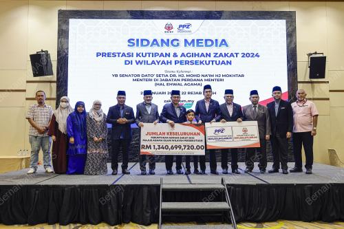 DATUK DR MOHD NA'IM MOKHTAR