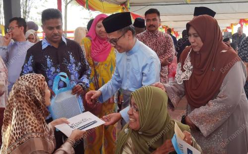 FAHMI FADZIL