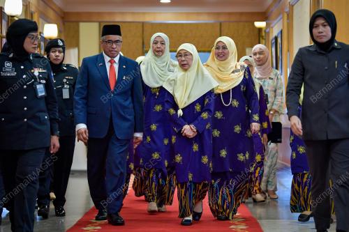 DATUK SERI DR WAN AZIZAH WAN ISMAIL