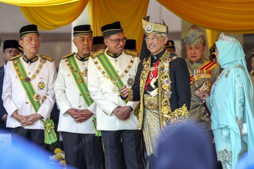 AL-SULTAN ABDULLAH RI`AYATUDDIN AL-MUSTAFA BILLAH SHAH