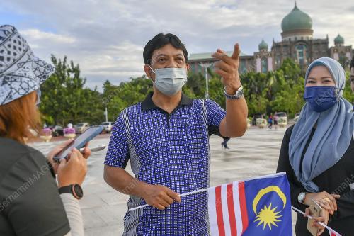 PERSEMBAHAN UDARA HARI KEBANGSAAN KE-64