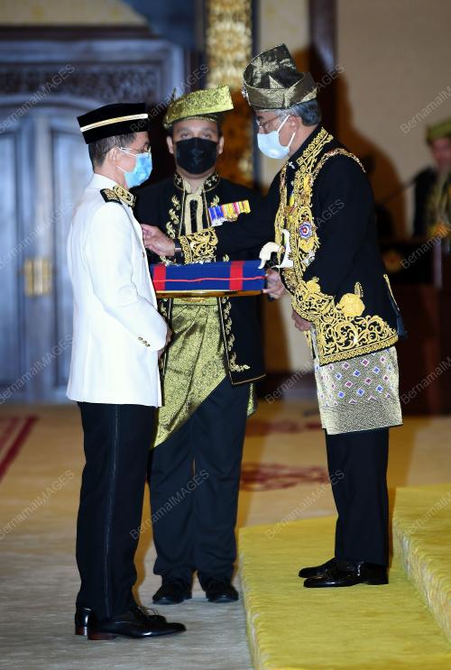 AL-SULTAN ABDULLAH RI'AYATUDDIN AL-MUSTAFA BILLAH SHAH 