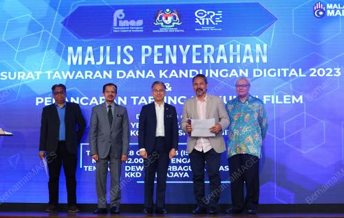 FAHMI FADZIL