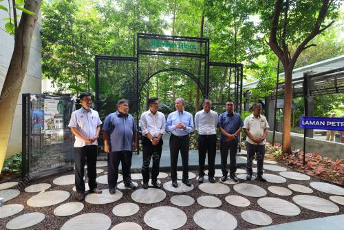 DATUK SERI FADILLAH YUSOF