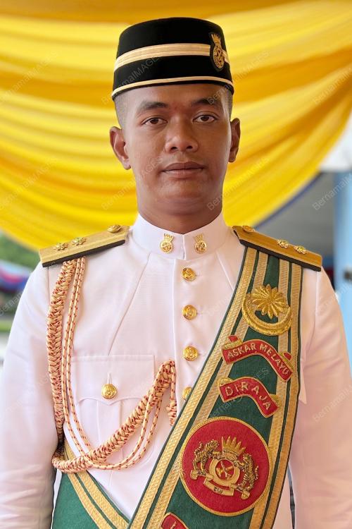 LEFTENAN AHMAD FAKHRUZZAKIRIN ABDUL RAHMAN