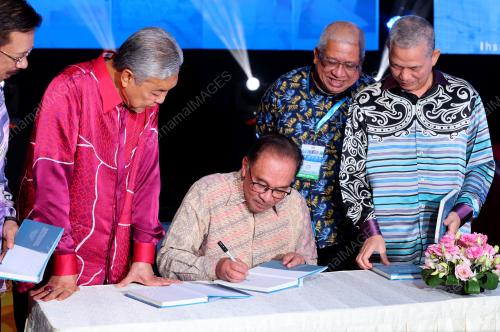DATUK SERI ANWAR IBRAHIM