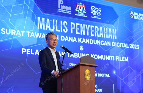 FAHMI FADZIL