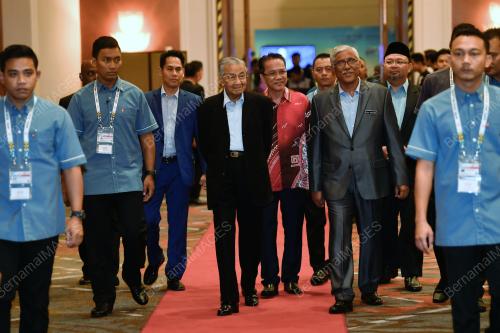 TUN DR MAHATHIR MOHAMAD