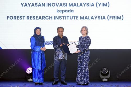 DATUK MOHAMMAD YUSOF APDAL