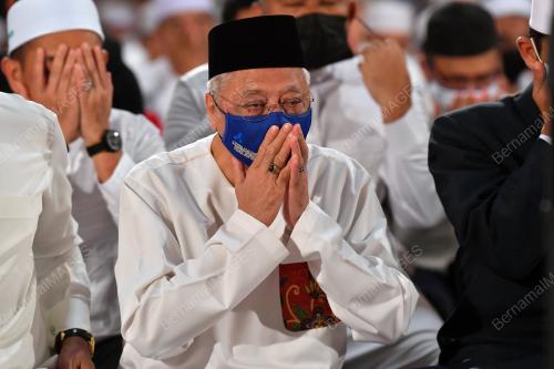 DATUK SERI ISMAIL SABRI YAAKOB
