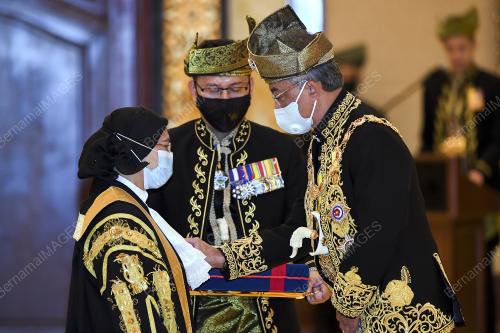 AL-SULTAN ABDULLAH RI'AYATUDDIN AL-MUSTAFA BILLAH SHAH 