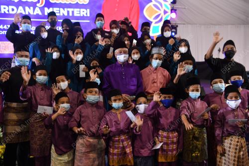 DATUK SERI ISMAIL SABRI YAAKOB