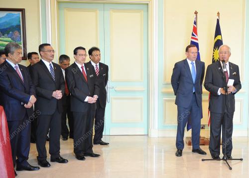 PTJ45_06092014_AUSTRALIA