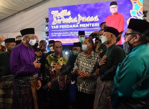 DATUK SERI ISMAIL SABRI YAAKOB