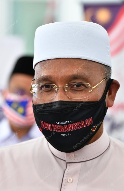 IDRIS AHMAD