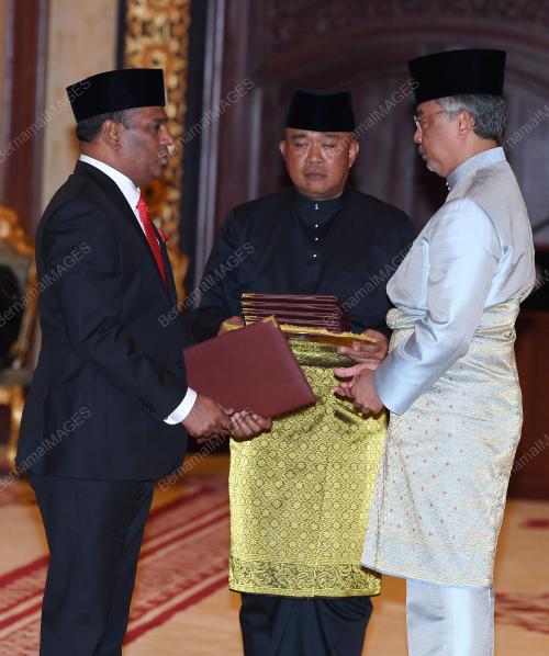 AL-SULTAN ABDULLAH RI'AYATUDDIN AL-MUSTAFA BILLAH SHAH