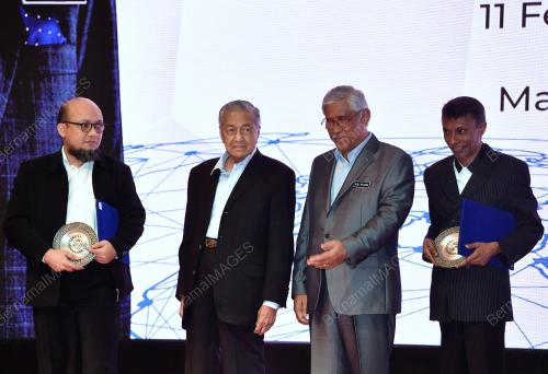 TUN DR MAHATHIR MOHAMAD