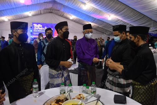 DATUK SERI ISMAIL SABRI YAAKOB