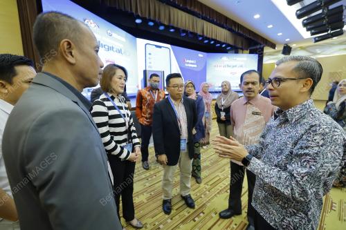 FAHMI FADZIL
