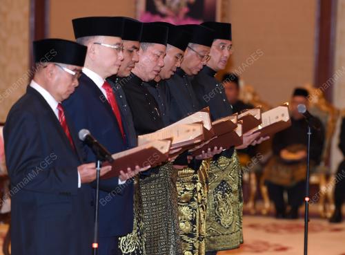 AL-SULTAN ABDULLAH RI'AYATUDDIN AL-MUSTAFA BILLAH SHAH