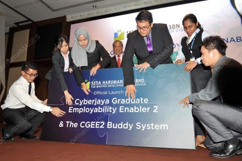PTJ50_02092014_GRADUAN
